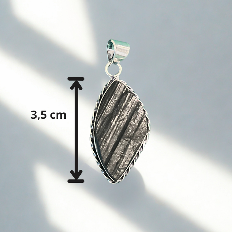 Collana regolabile con Ciondolo di Tormalina Nera Grezza – Scudo Energetico