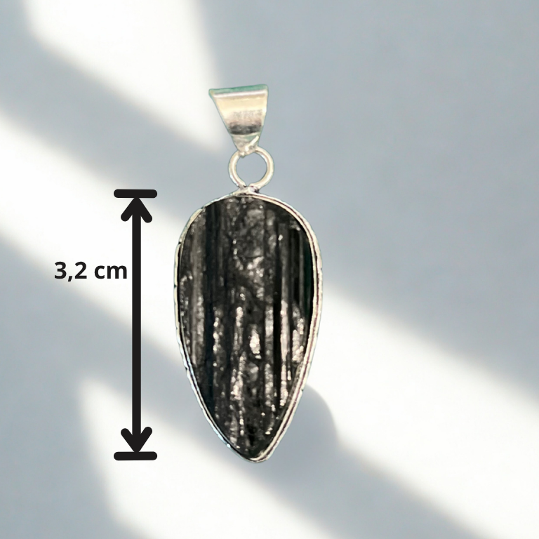 Collana regolabile con Ciondolo di Tormalina Nera Grezza – Scudo Energetico