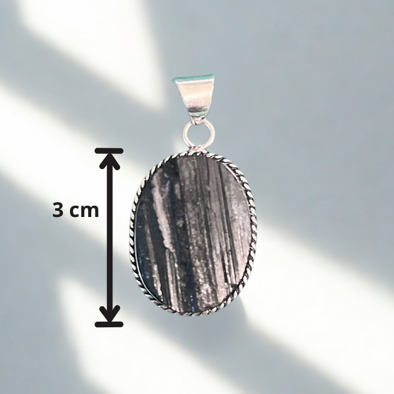 Collana regolabile con Ciondolo di Tormalina Nera Grezza – Scudo Energetico