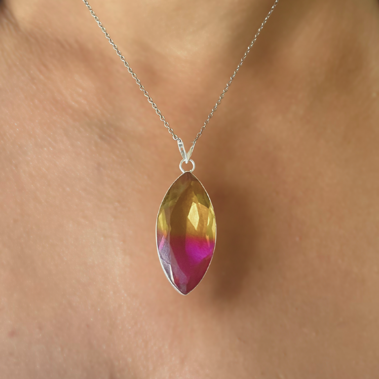 Collana con ciondolo di Quarzo Ametrino