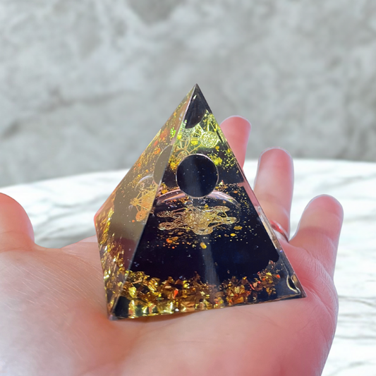 Piramide Orgonite con Ossidiana e Cubo di Metatron