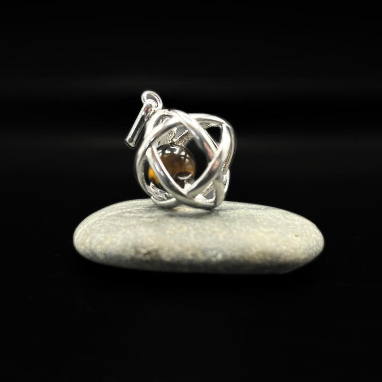 Collana con ciondolo Genesa – Simbolo di Armonia e Protezione
