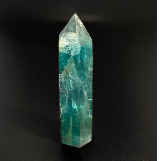 Torre di Fluorite Verde – Chiarezza Mentale e Guarigione Emotiva