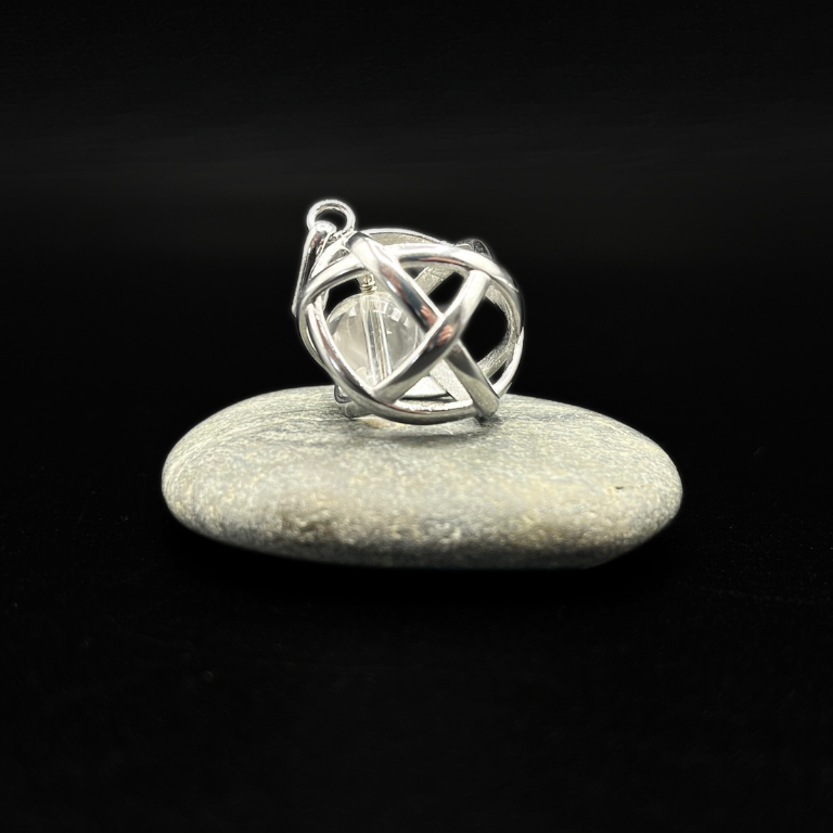 Collana con ciondolo Genesa – Simbolo di Armonia e Protezione
