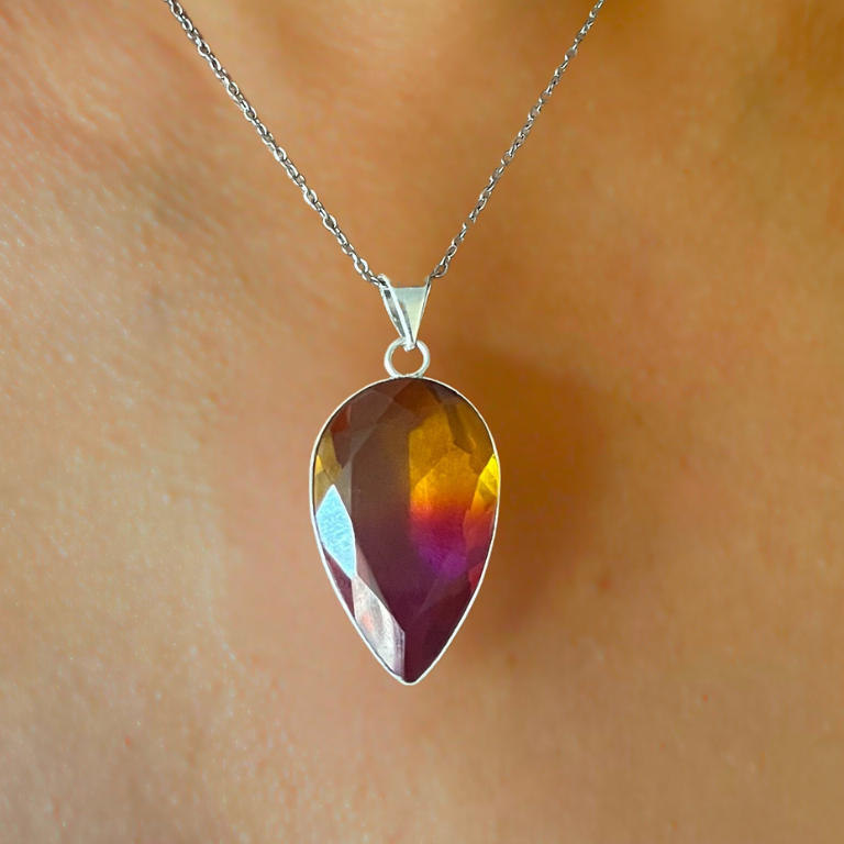 Collana con ciondolo di Quarzo Ametrino