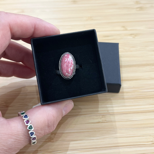 Anello Regolabile in Thulite Naturale