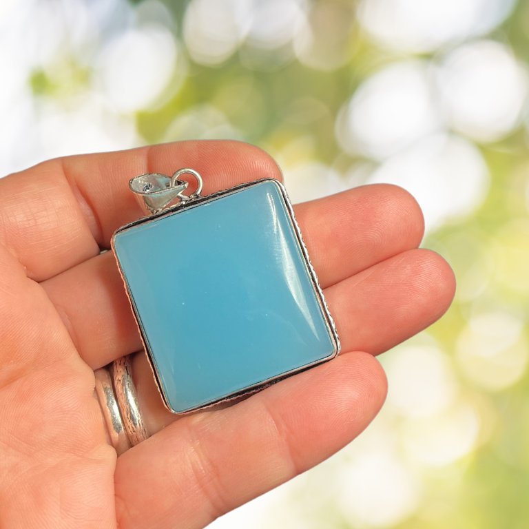 Collana in Calcedonio Azzurro