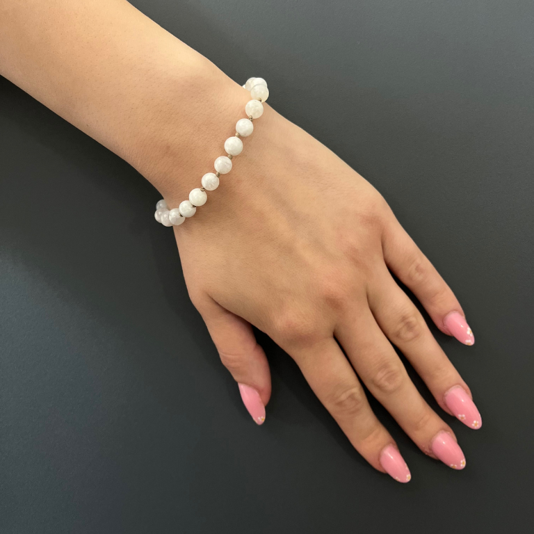 Bracciale in Pietra di Luna con Nodi