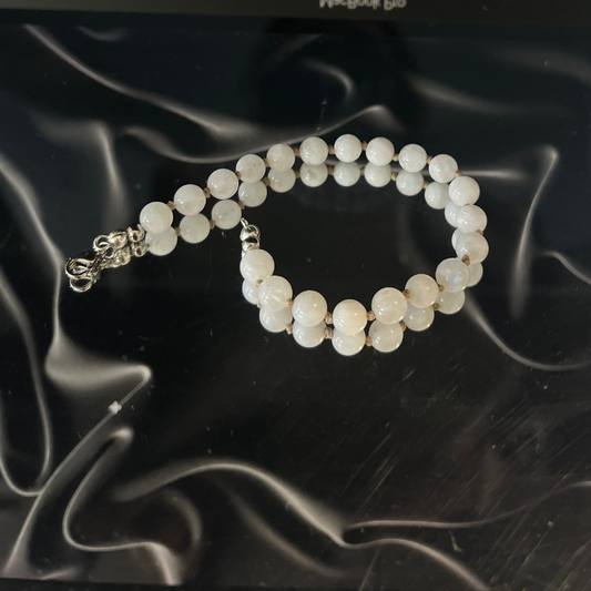 Bracciale in Pietra di Luna con Nodi