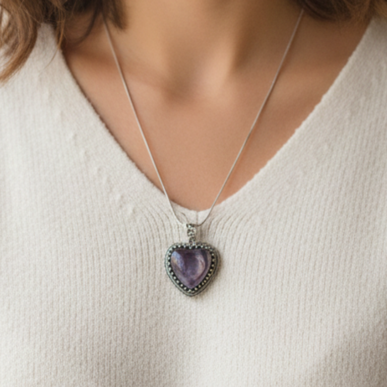 Collana a Cuore in Pietra Naturale – Ametista, Quarzo Rosa, Labradorite, Fluorite