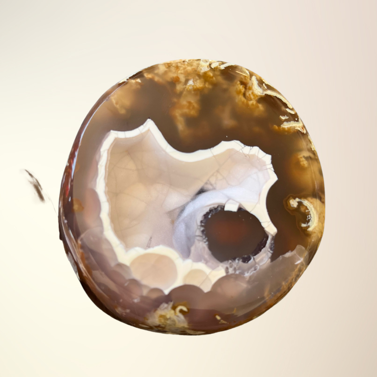 Geode di Agata con cuore cristallino