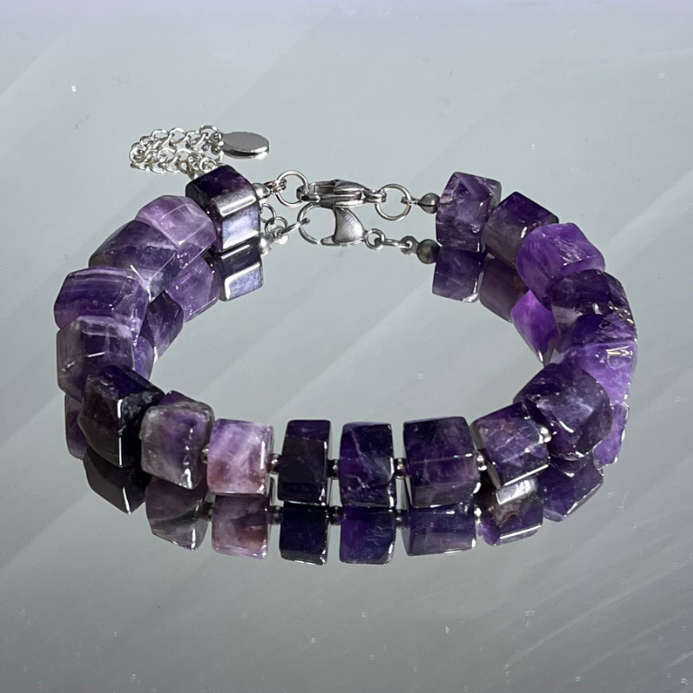 Bracciali in pietra Bian nera naturale di qualà al 100% intagliano