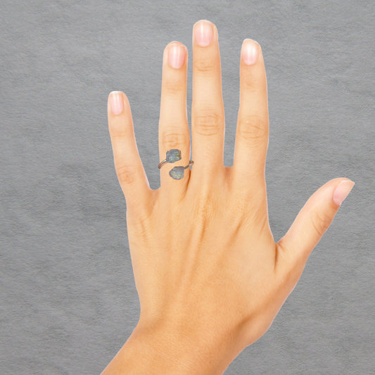 Anello con Acquamarina grezza