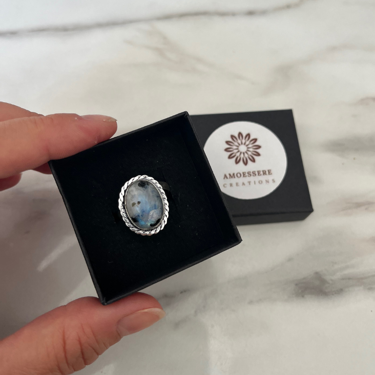 Anello con Pietra di Luna e Tormalina Nera