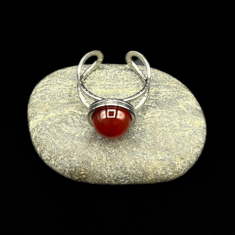 Anello Agata rossa in acciaio