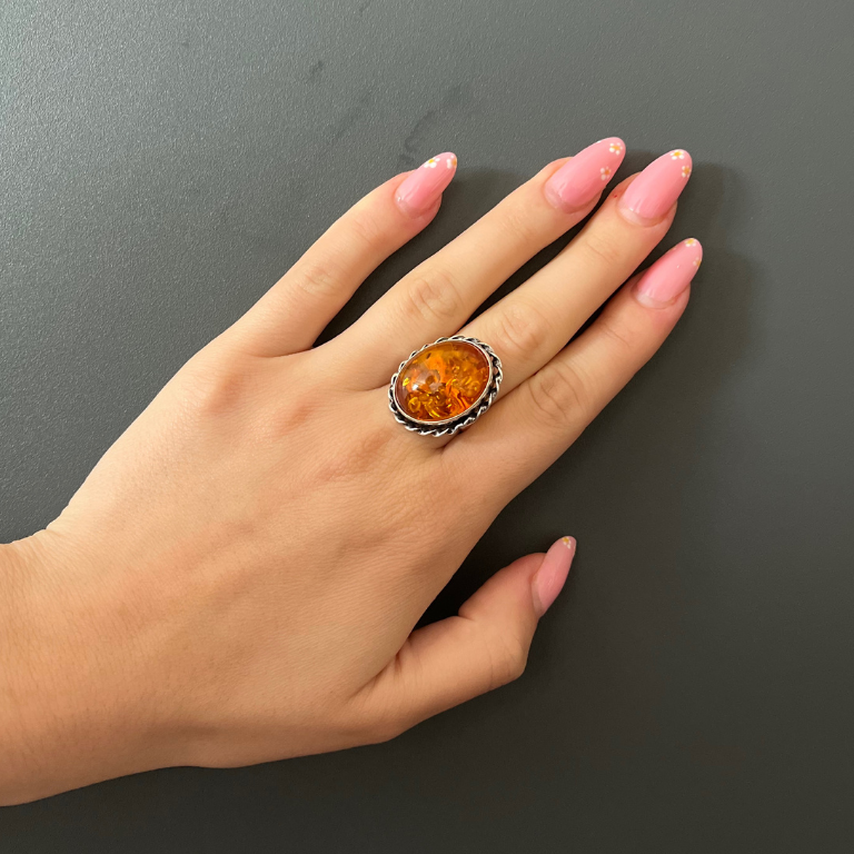 Anello in Ambra Baltica
