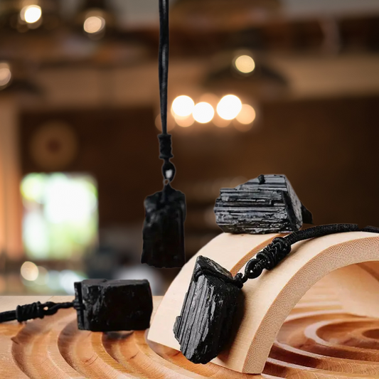Collana con Tormalina Nera Grezza – Protezione e Radicamento