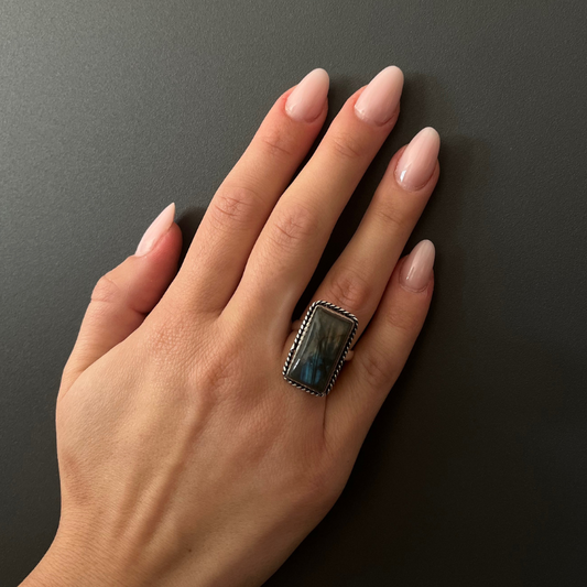 Anello in Labradorite