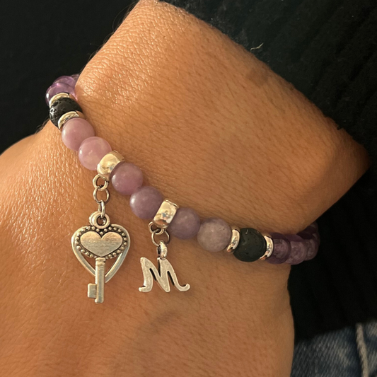 Bracciale Charm iniziale e Cuori