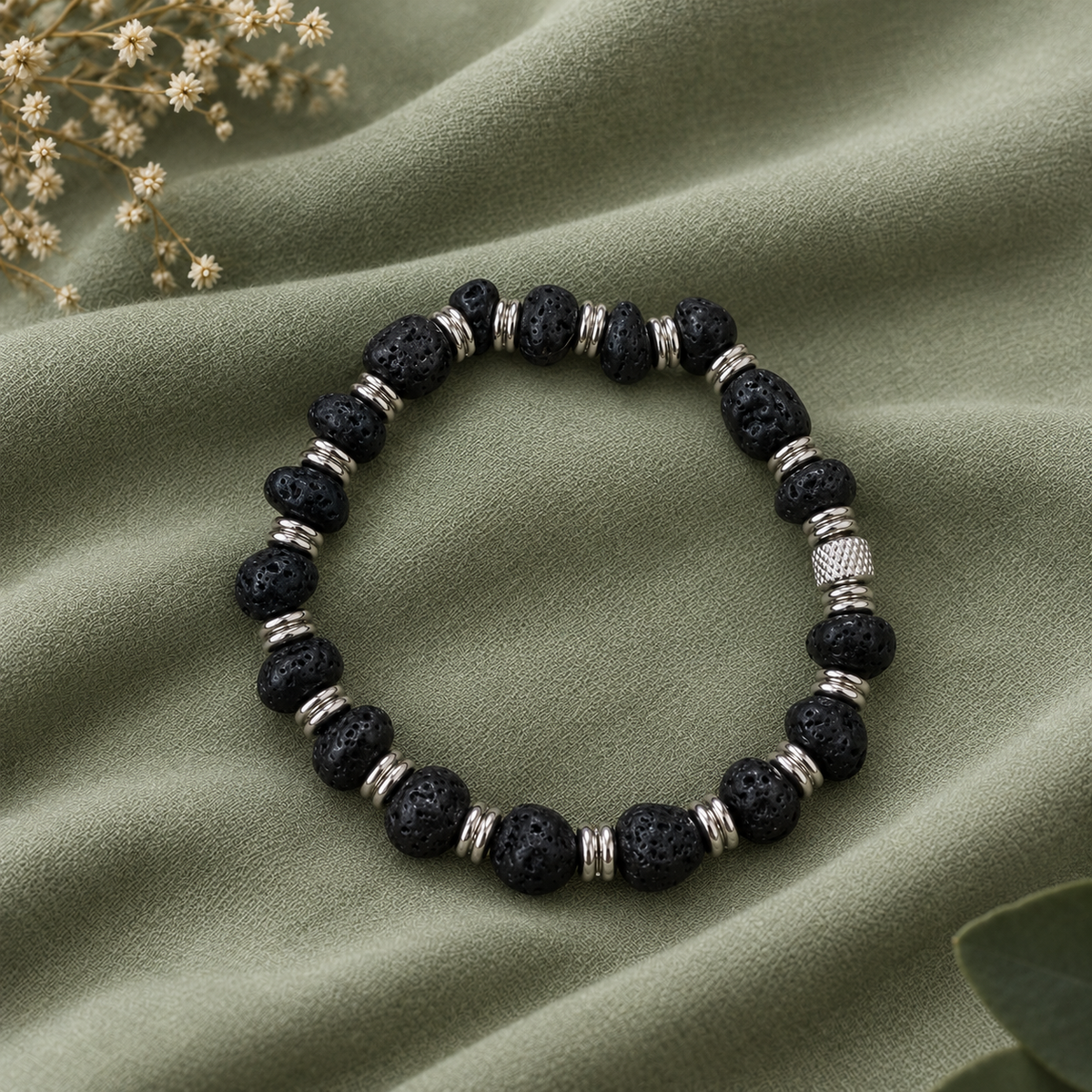 Bracciale Elastico in Pietra Lavica con Separatori in Acciaio