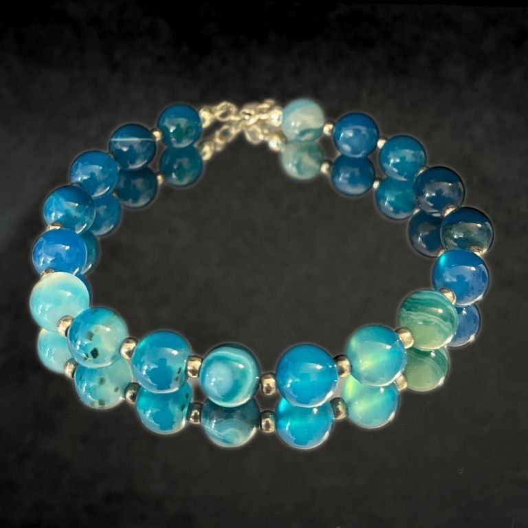 Bracciale in Agata Azzurra – Chiusura in argento con catenella regolabile