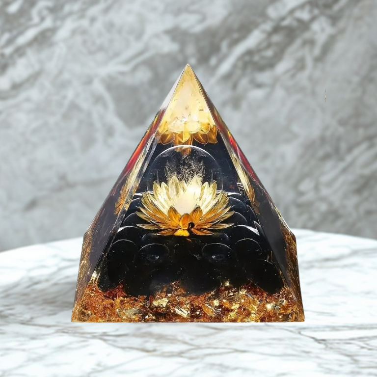 Piramide Orgonite con Ossidiana nera e Cristallo trasparente