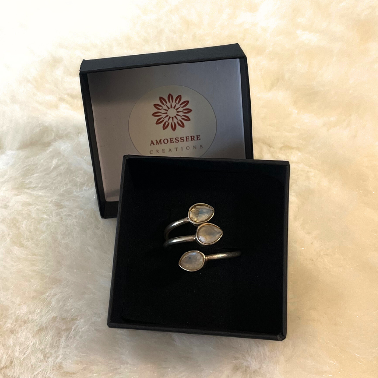 Anello in Argento e Pietra di Luna