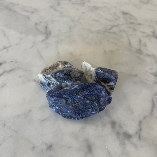 Sodalite naturale grezza