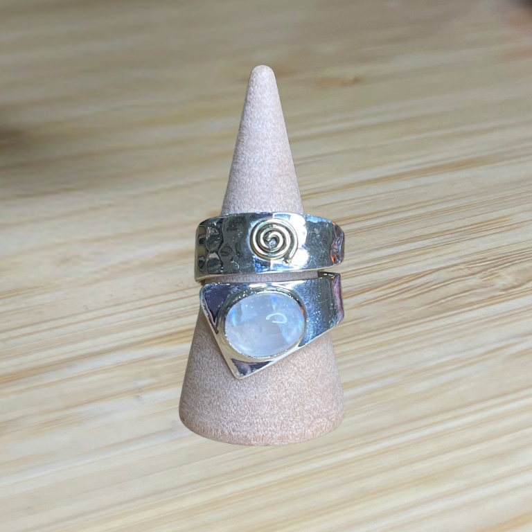 Anello Regolabile con Pietra di Luna