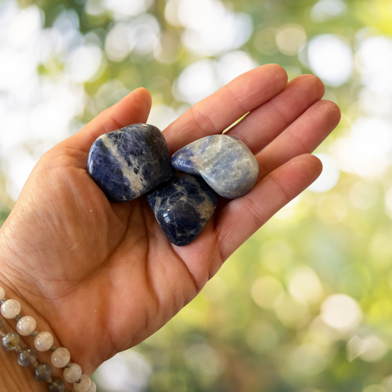 Sodalite naturale burattata