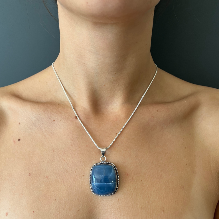 Ciondoli in Calcedonio blu