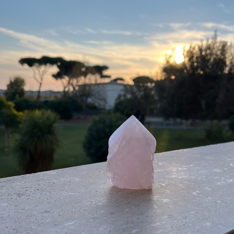 Punta di Quarzo Rosa Naturale