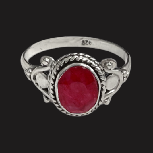 Anello in Rubino sfaccettato e Argento 925