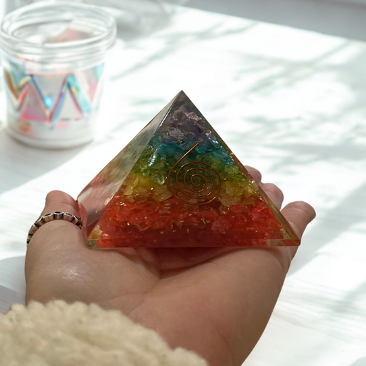Piramide Orgonite 7 Chakra