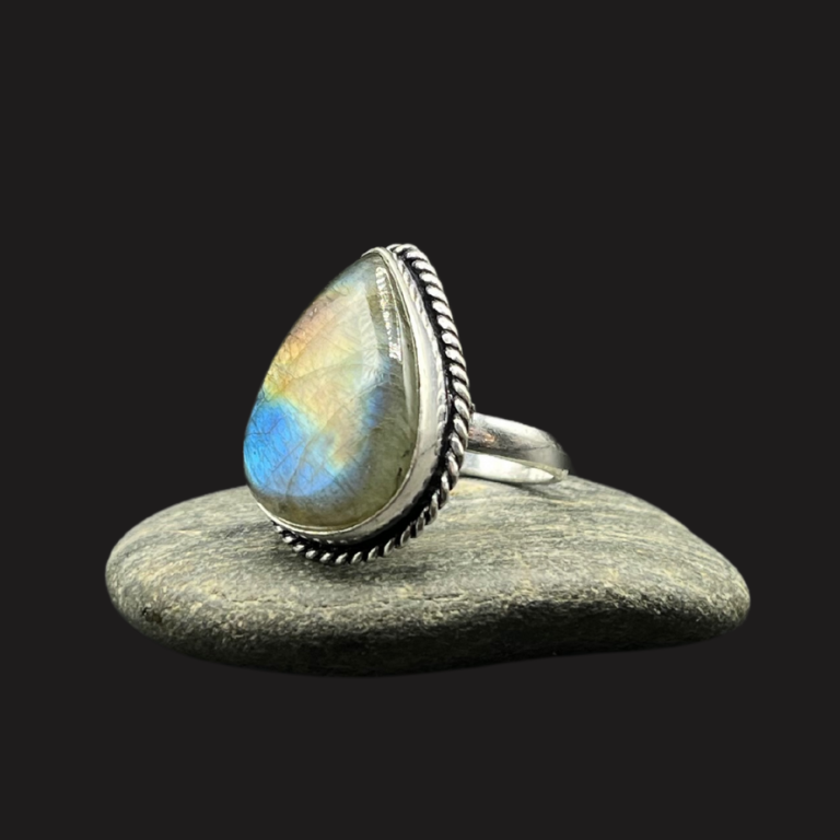Anello in Labradorite