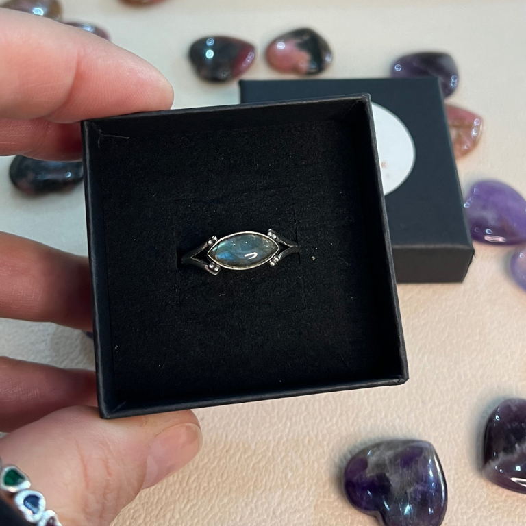 Anello Labradorite in Argento