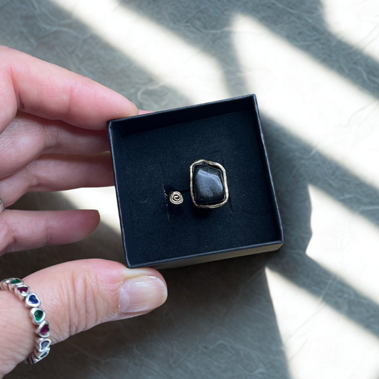 Anello Artigianale in Shungite e Bronzo
