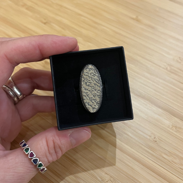 Anello in Psilomelano Dendrite naturale