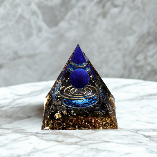 Piramide Orgonite con Lapislazzuli