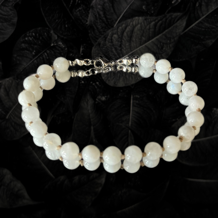 Bracciale in Pietra di Luna con Nodi