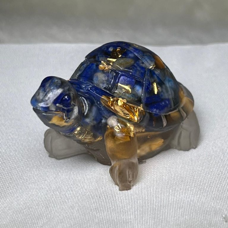 SMALL CARVED LAPIS LAZULI TURTLE