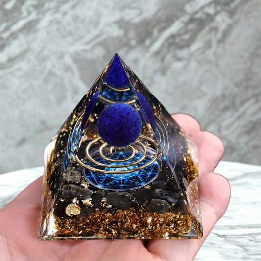 Piramide Orgonite con Lapislazzuli