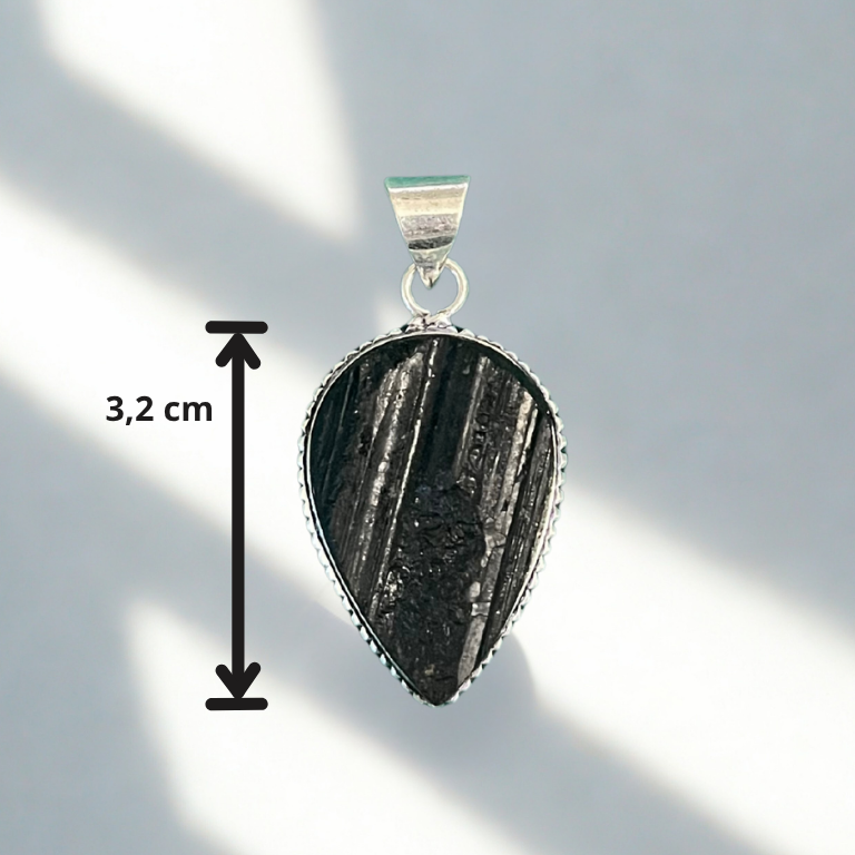 Collana regolabile con Ciondolo di Tormalina Nera Grezza – Scudo Energetico