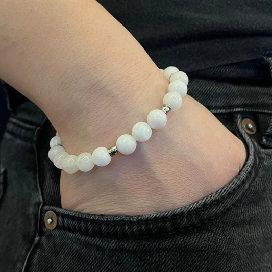 Pulsera de Piedra Lunar: Intuición, Feminidad y Armonía