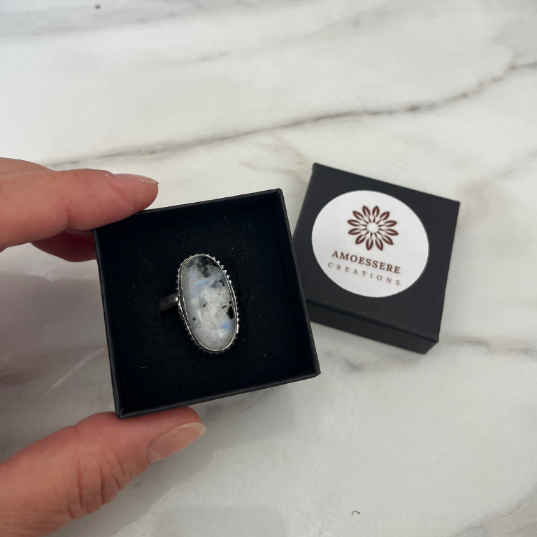 Anello con Pietra di Luna e Tormalina Nera