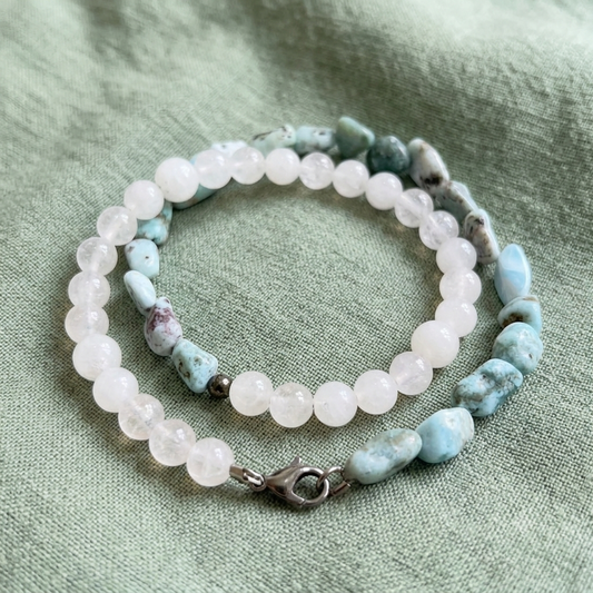 Bracciale larimar pietra di luna pirite dettaglio chiusura
