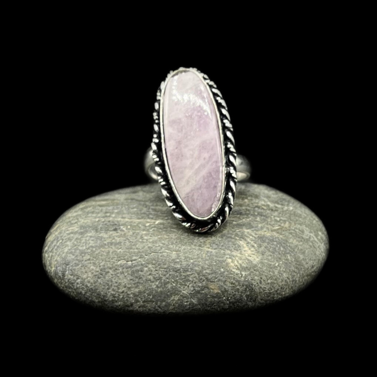 Anello in Kunzite