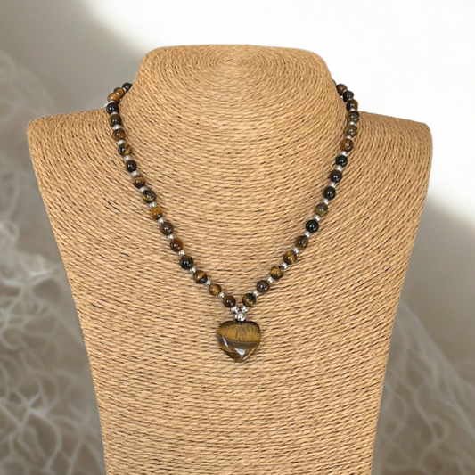 Collana in Occhio di Tigre con ciondolo cuore