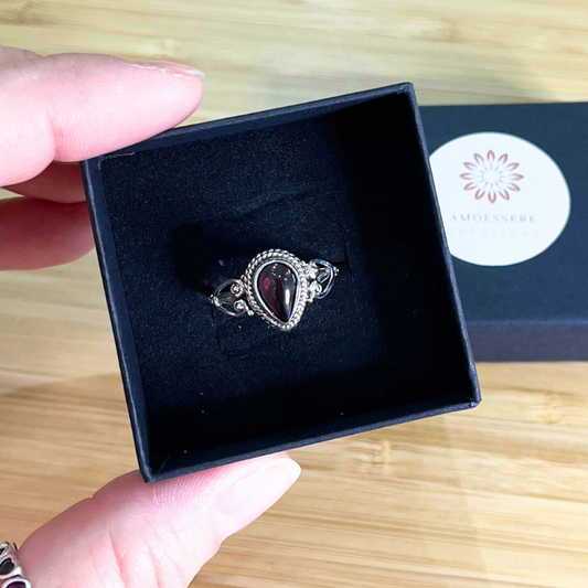 Anello in Argento con Granato