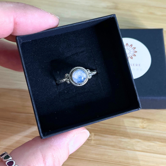 Anello con Labradorite bianca